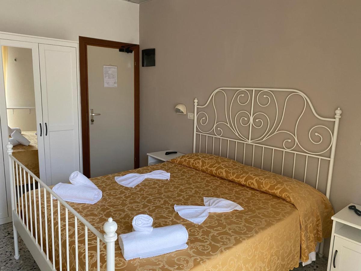 Modenese 3*