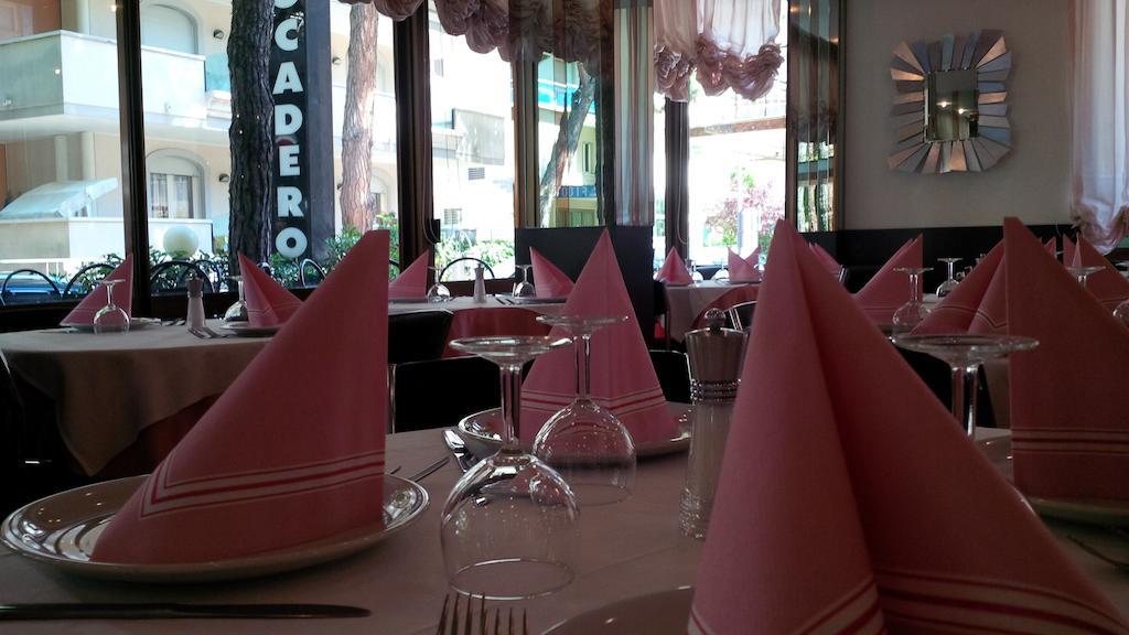 Hotel Trocadero 2*