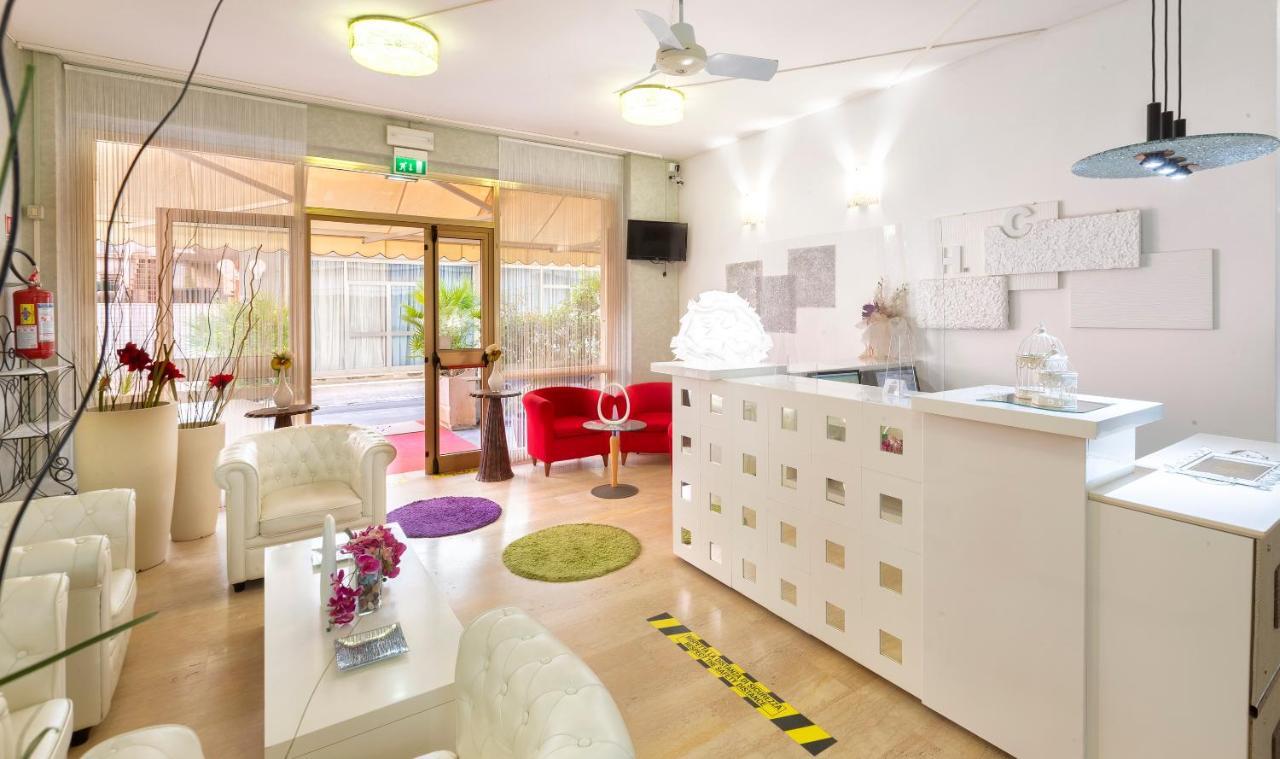 Condor - Con Piscina Hotel Riccione