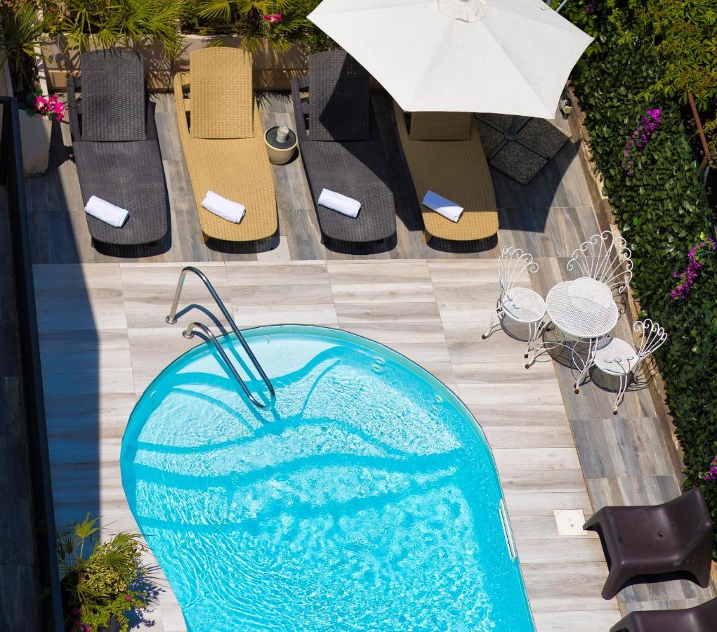 Condor - Con Piscina Hotel