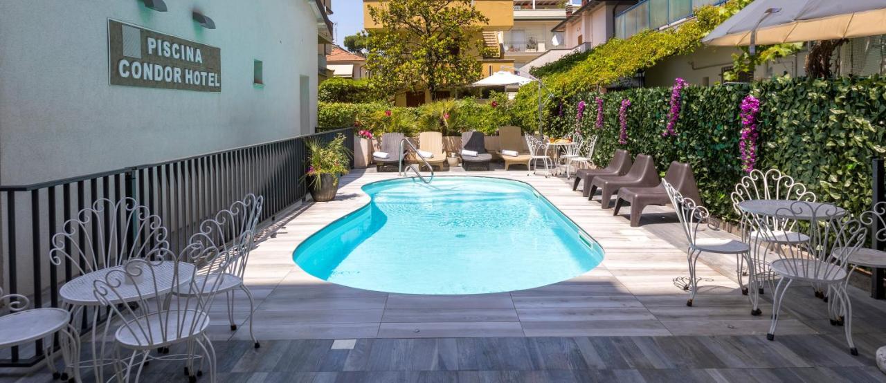 Condor - Con Piscina Hotel 2*