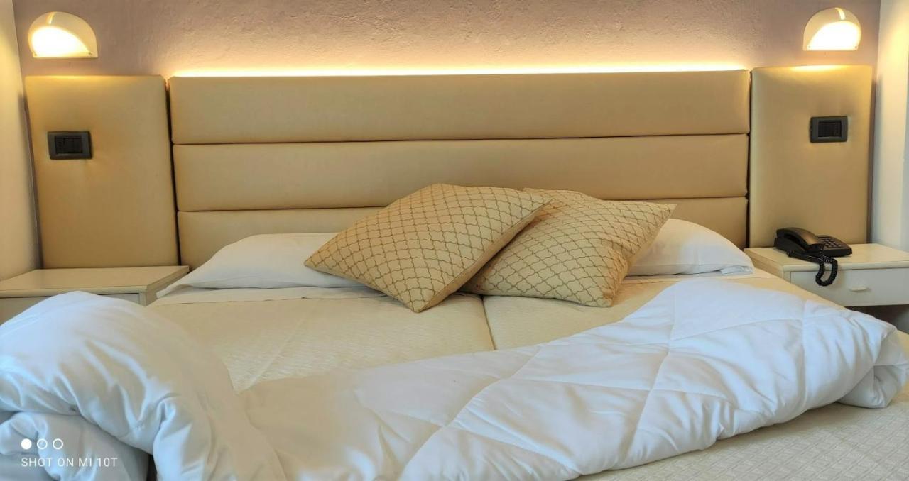Hotel Platani 2*