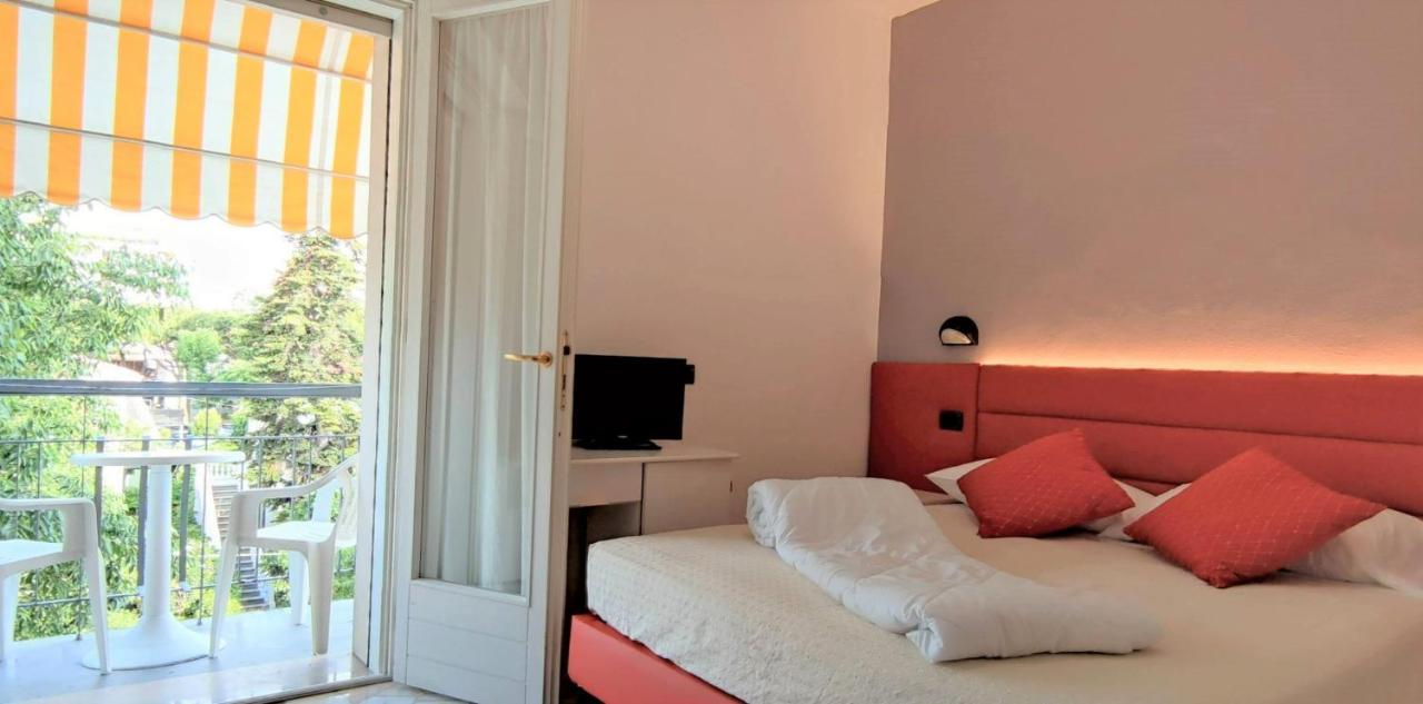 Hotel Platani 2*