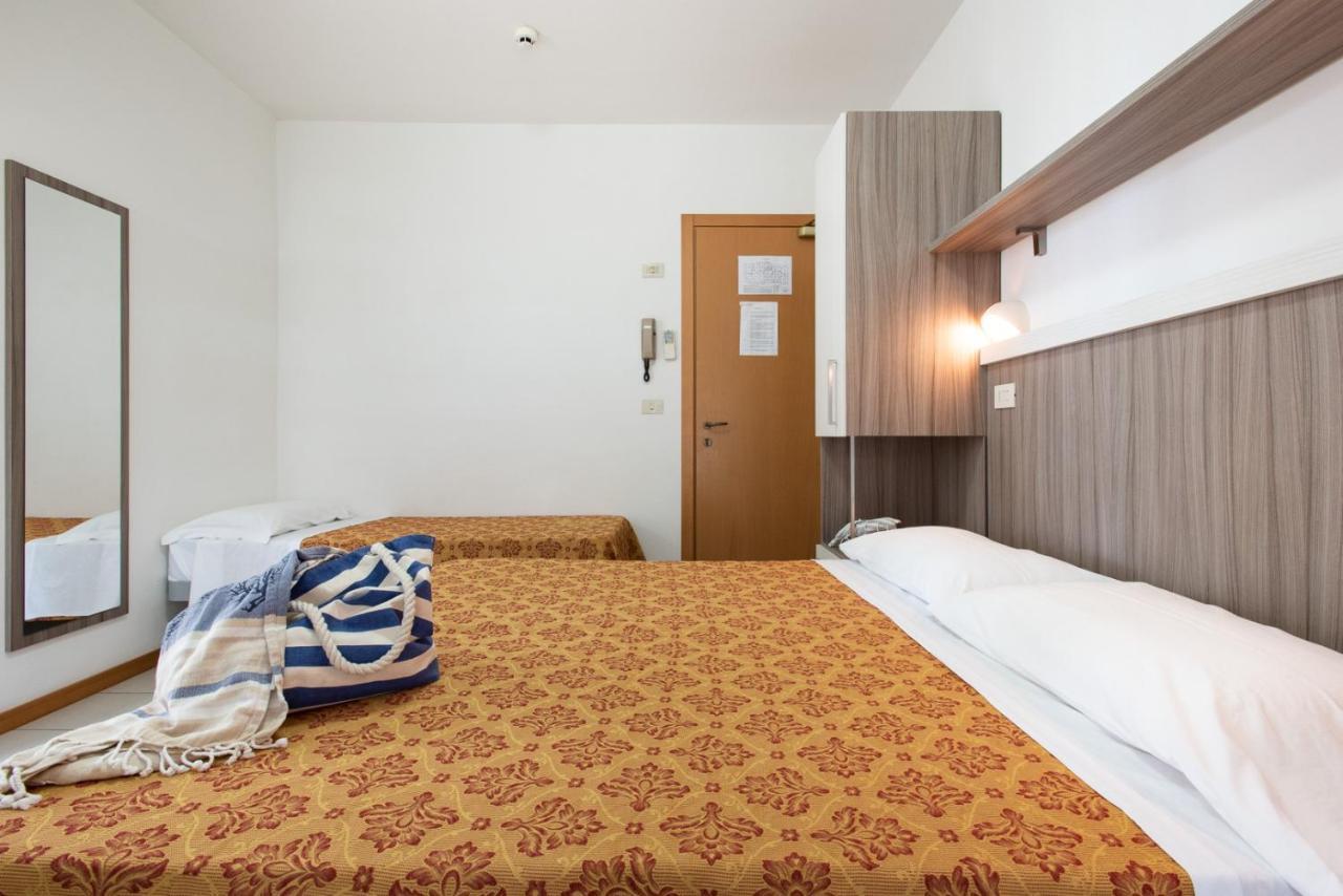 Hotel Consul - Family 3*