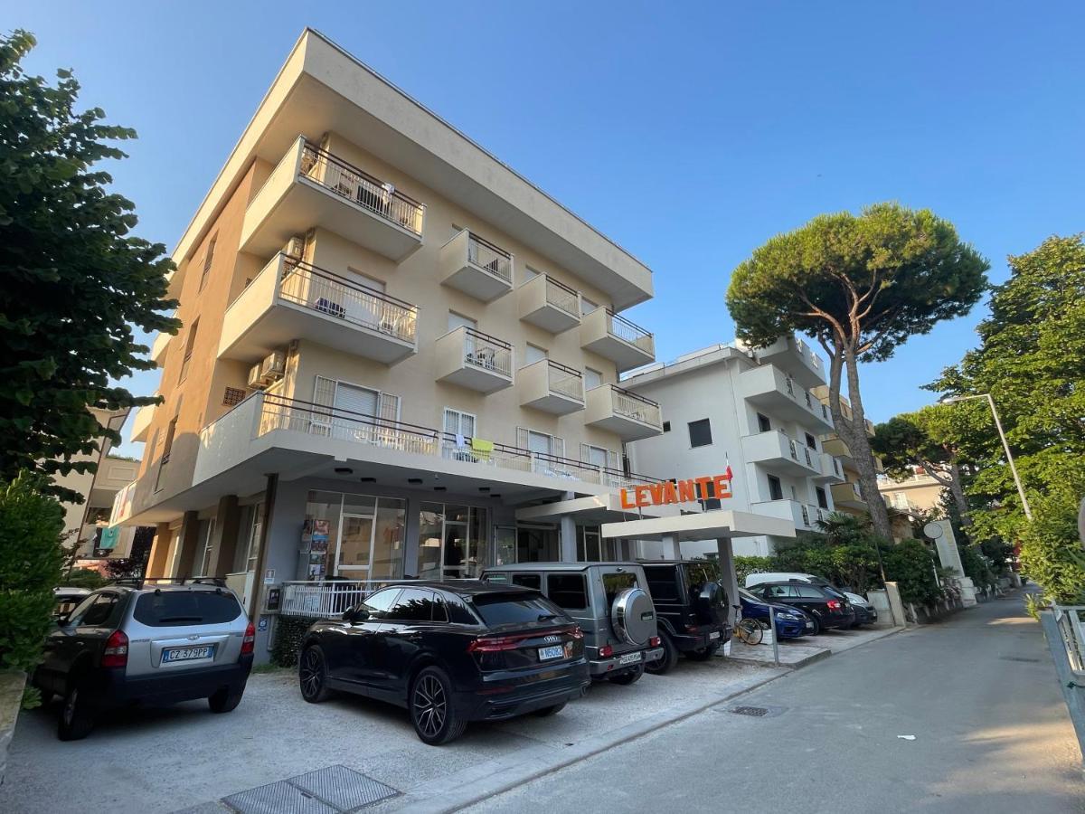 Levante A Pochi Passi Dal Mare Hotel 2*