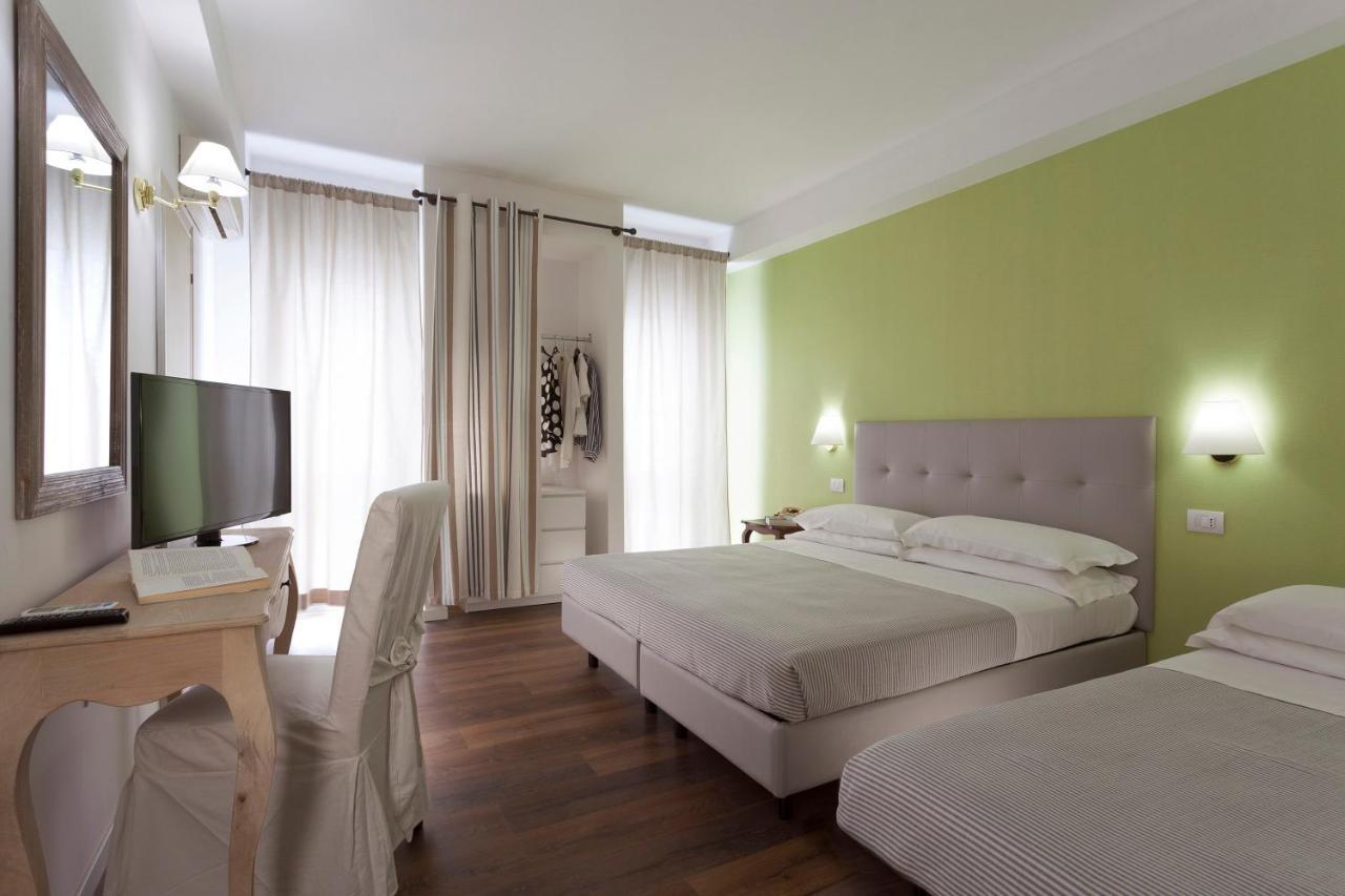 Hotel Corona