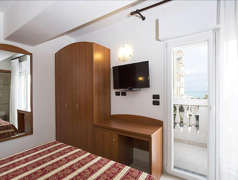 Hotel Linda - Family - Nuova Costruzione Antisismica 3*