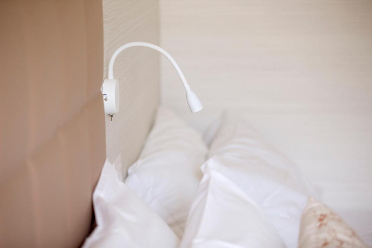 Clara Hotel 3*