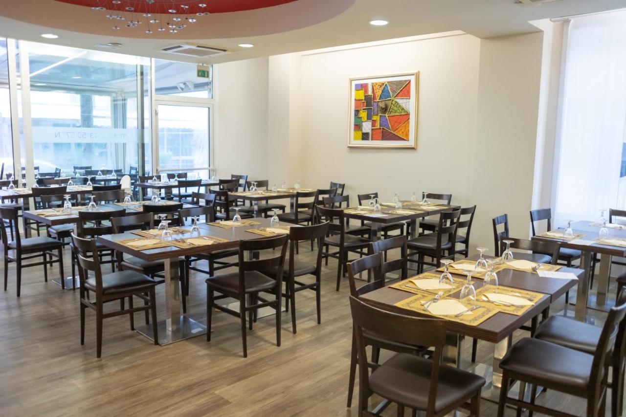 Consul - Family 3* Riccione