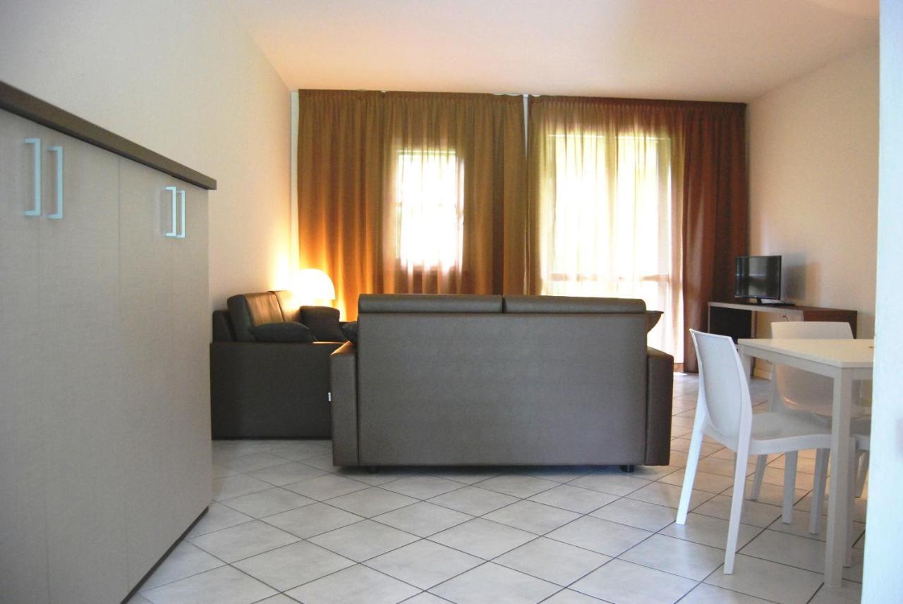Residenze Al Colle Dei Pini Aparthotel Riccione