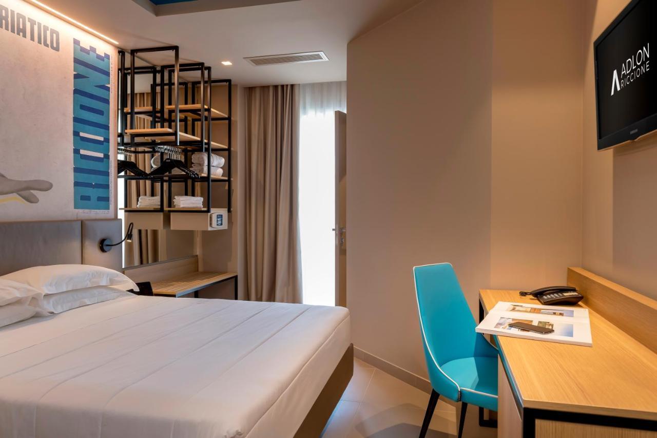Adlon - Fronte Mare 3* Riccione