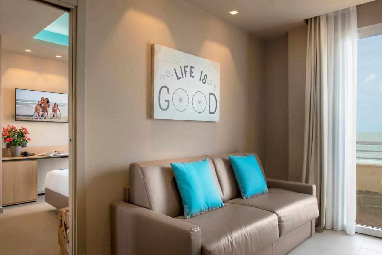 Hotel Adlon - Fronte Mare 3*