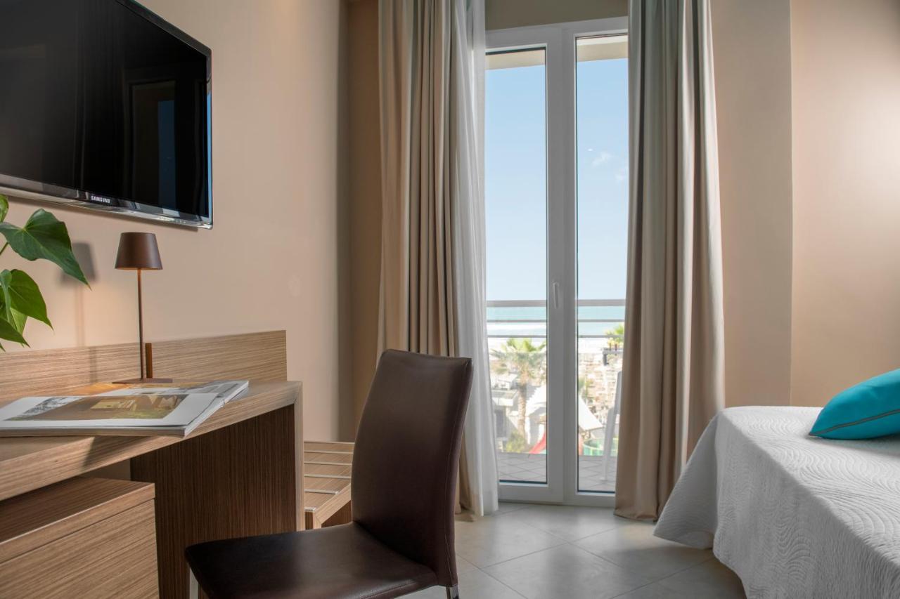 Adlon - Fronte Mare Riccione