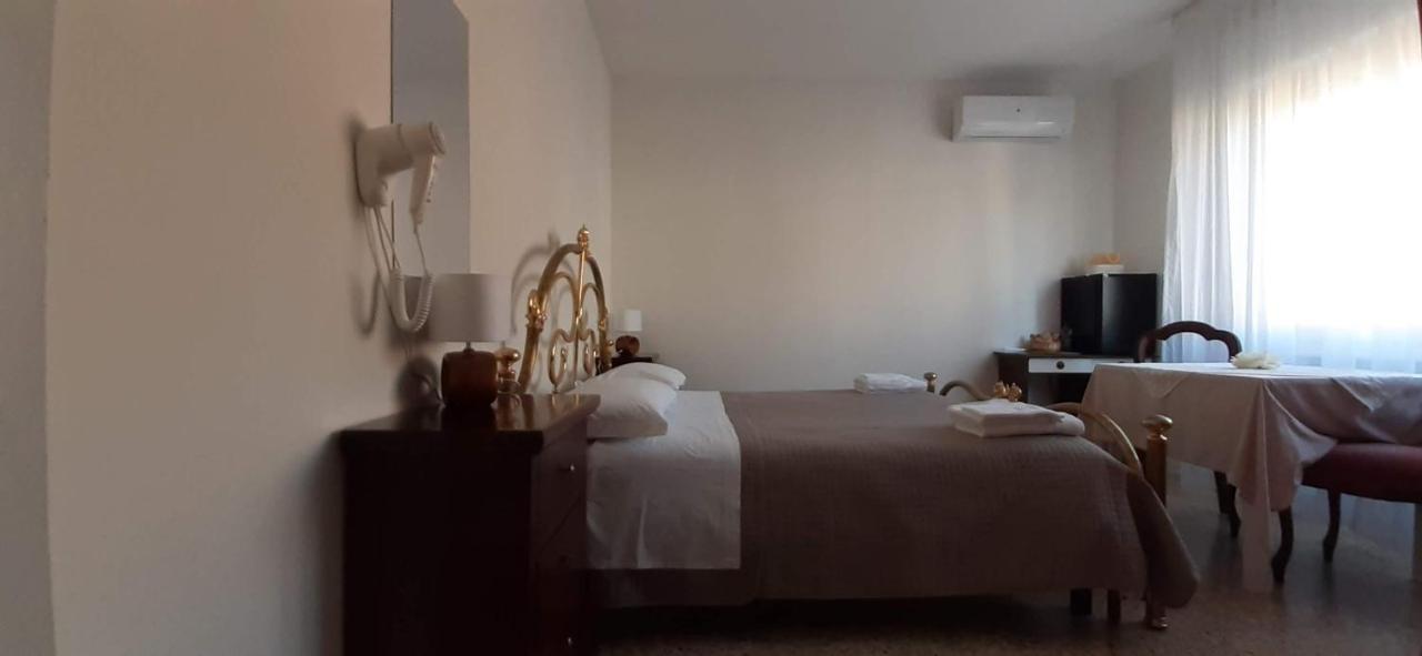 Beeliving Room&breakfast (adults Only) Bed & Breakfast Riccione