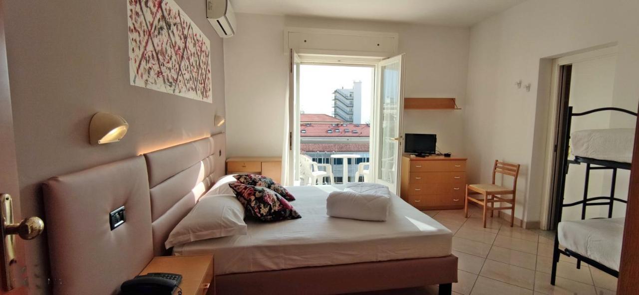 Hotel Platani 2*