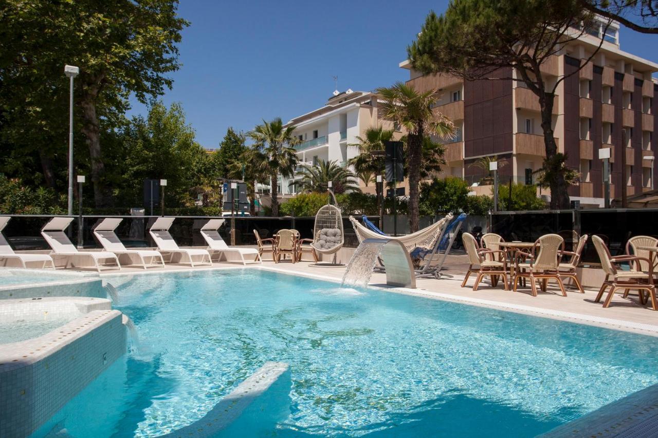 Diamond Hotel 4*