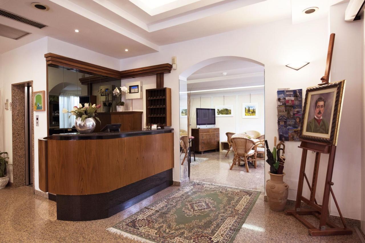 Puccini Hotel 2*