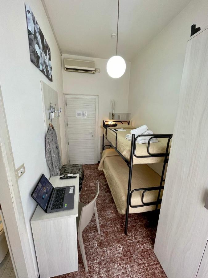 Hotel Napoleon 2*