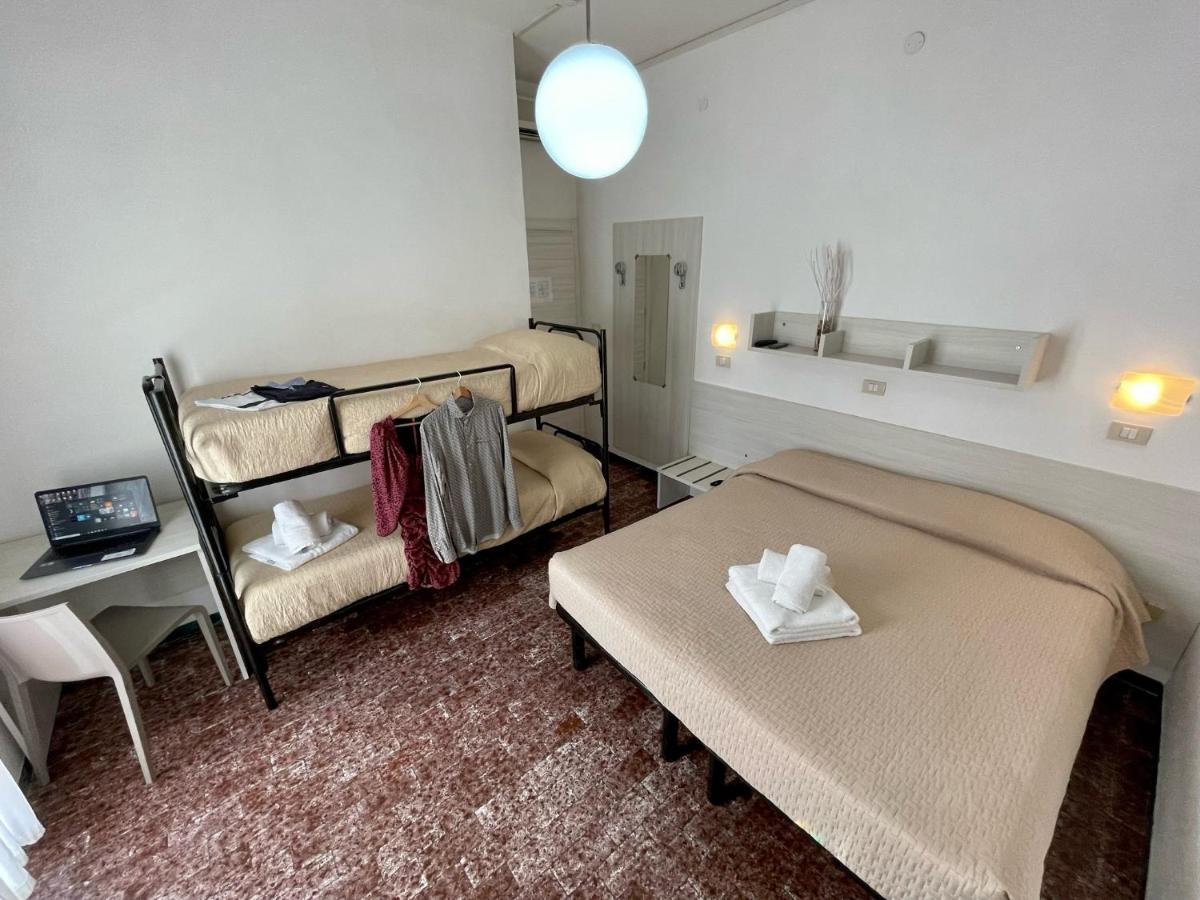 Napoleon Hotel 2*