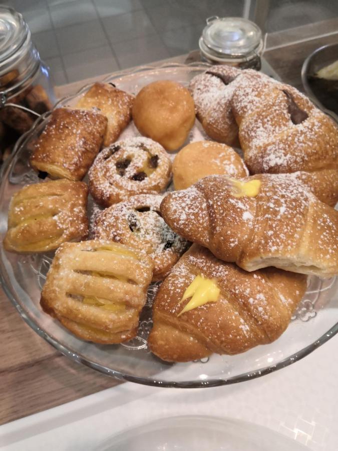 Hotel Iride Suite, Breakfast&brunch - Ideale Per Famiglie E Coppie 2*