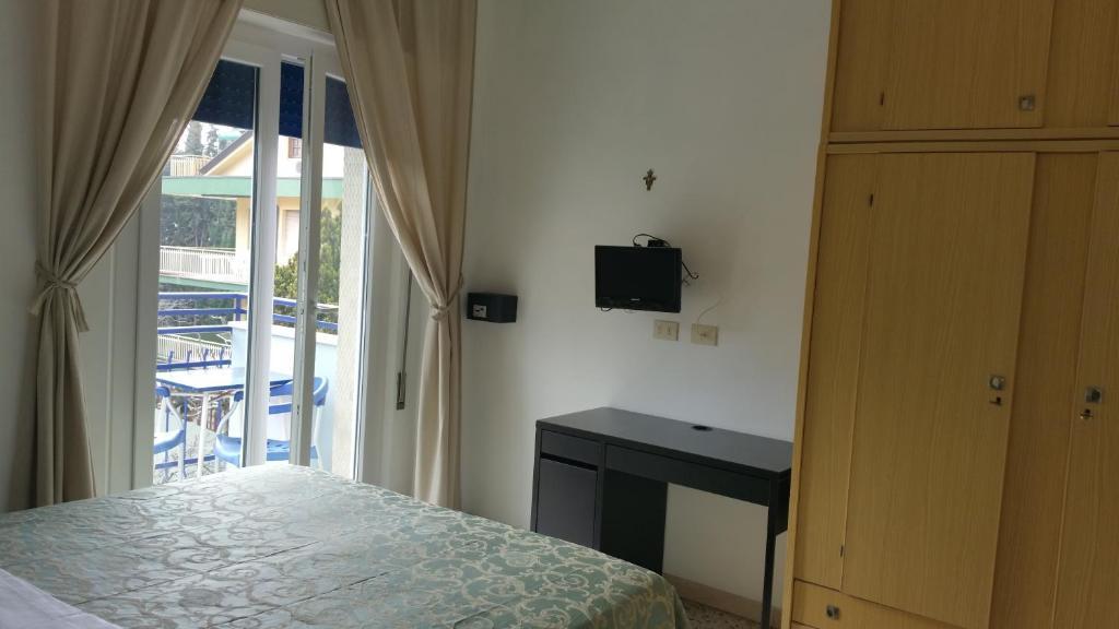 Hotel Canasta
