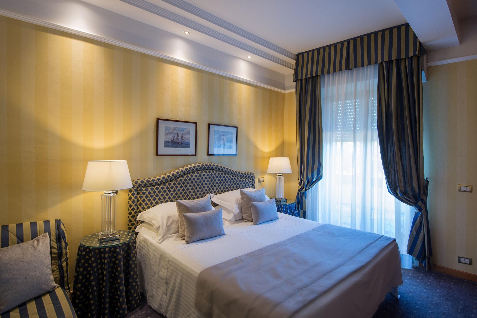 Lungomare Hotel 4*