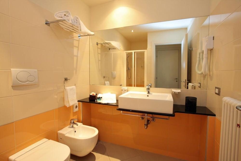 Noha Aparthotel Riccione