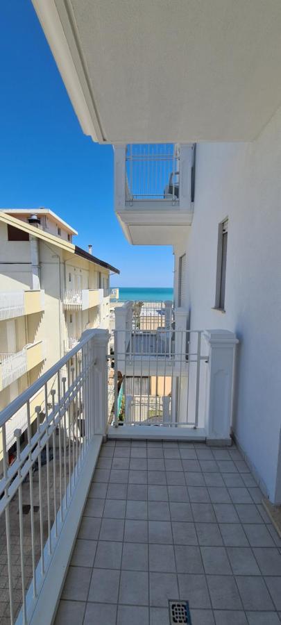 Rubino A 100metri Dal Mare Appartamento Riccione