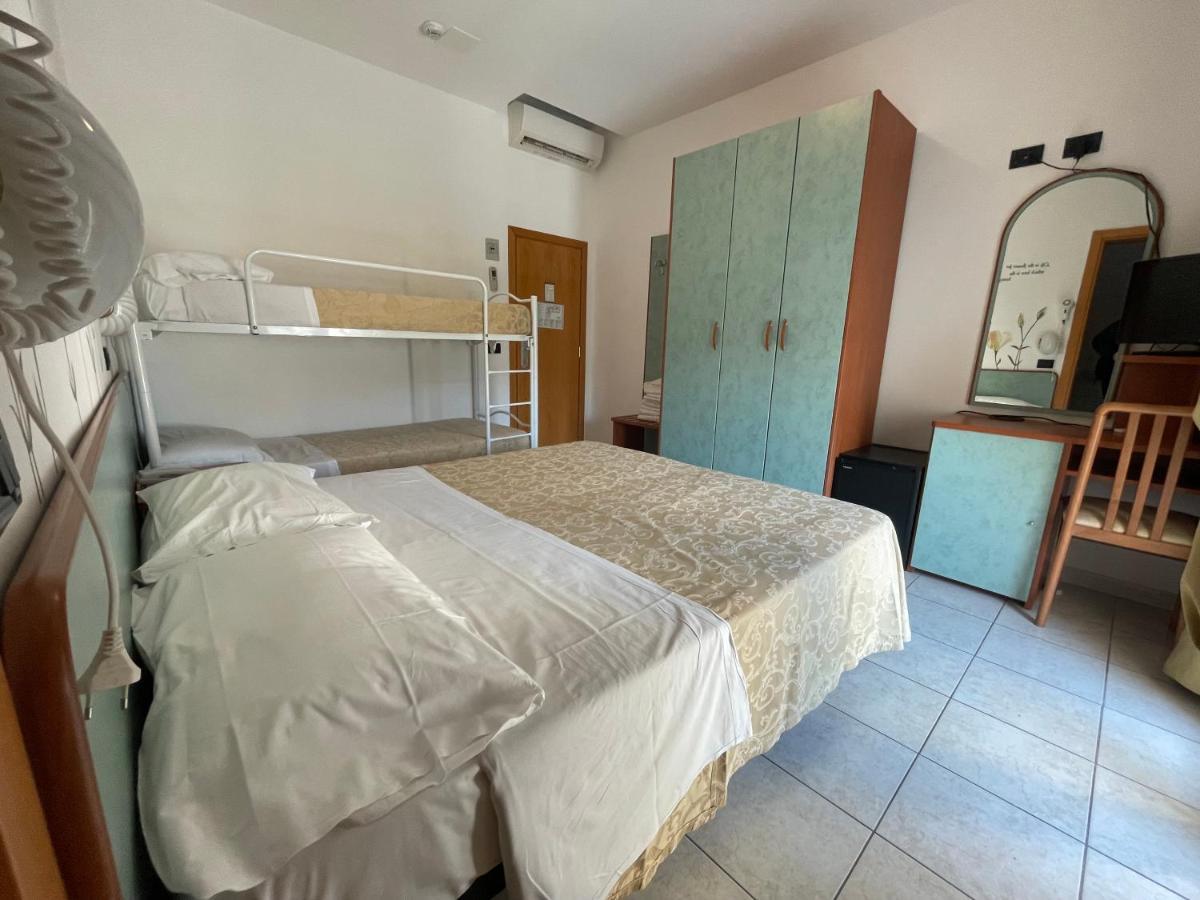Marina Hotel