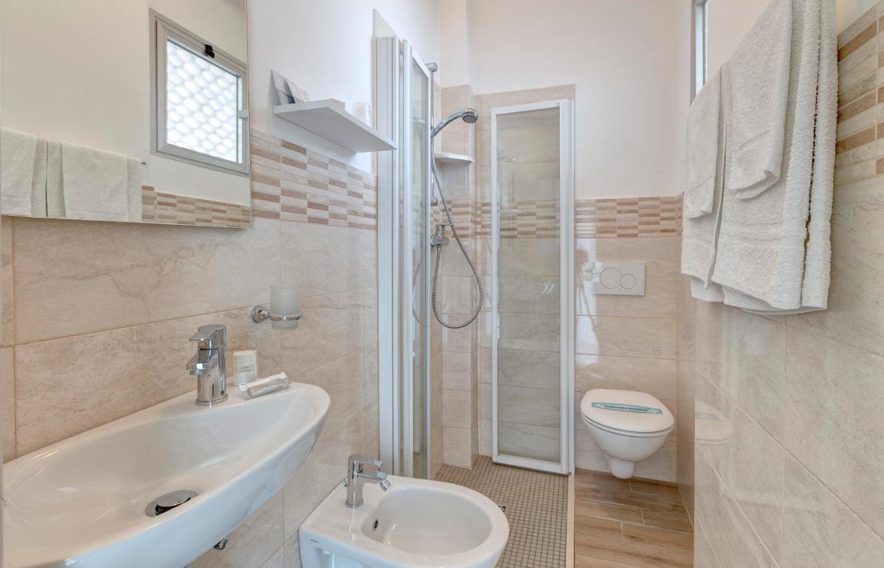 Condor - Con Piscina Hotel Riccione