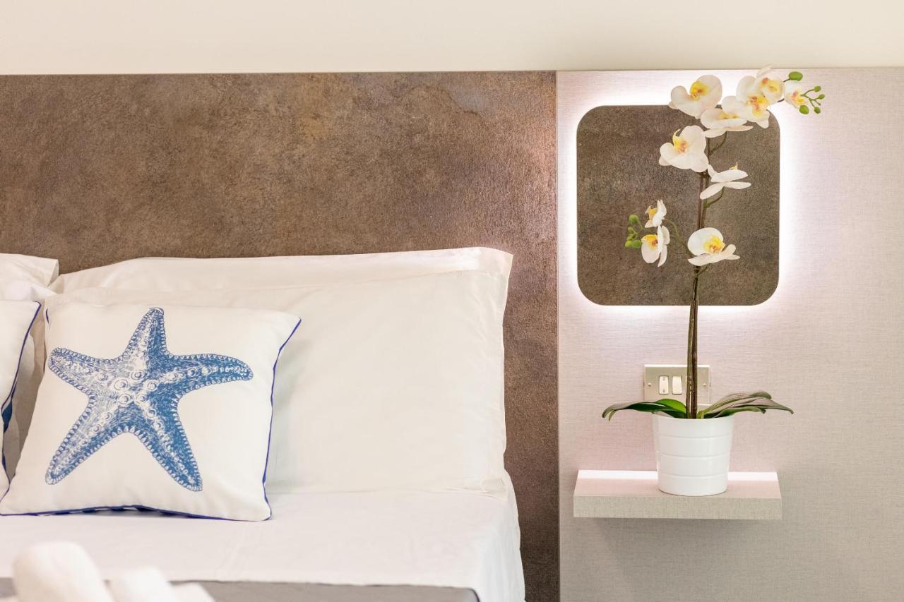 Hotel Condor-New 2024-Con Piscina Riccione