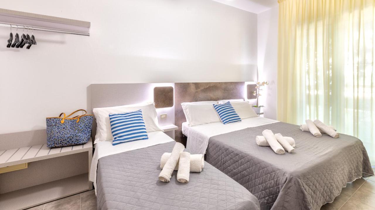 Condor - Con Piscina Riccione