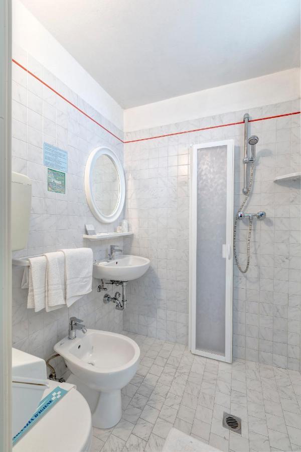 Condor - Con Piscina Hotel Riccione
