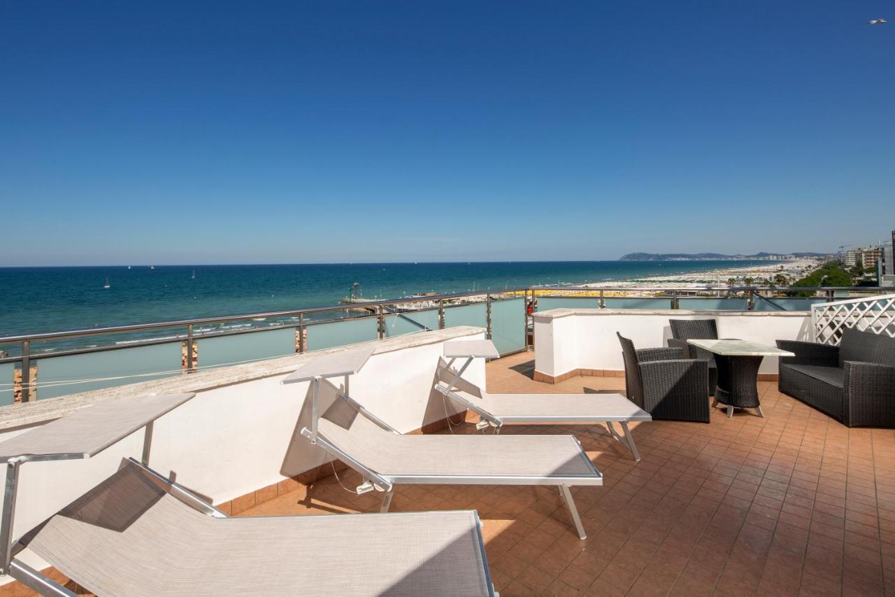 Des Nations - Vintage Sul Mare Hotel Riccione