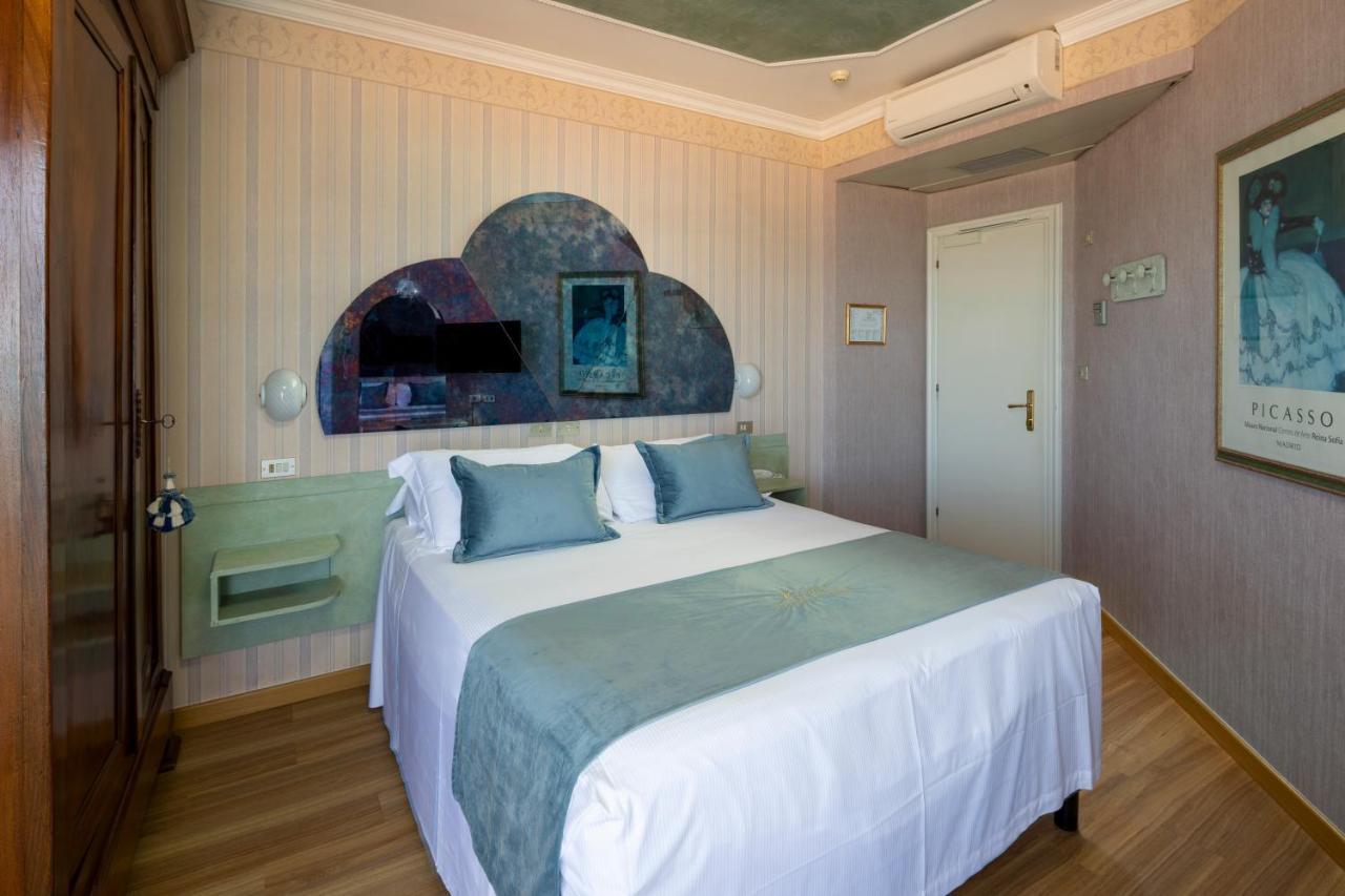 Hotel Des Nations - Vintage Sul Mare Riccione