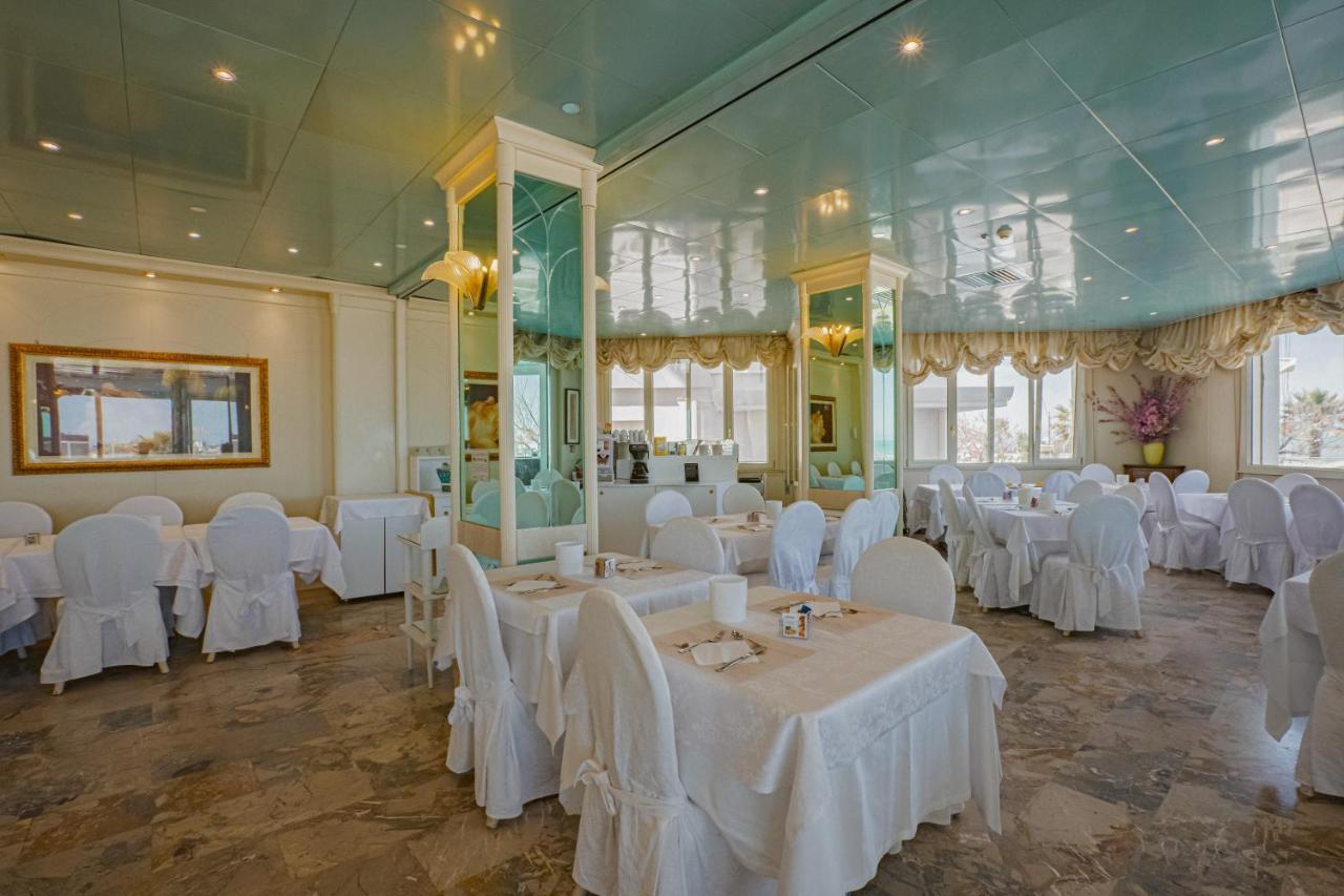 Des Nations - Vintage Sul Mare Hotel Riccione