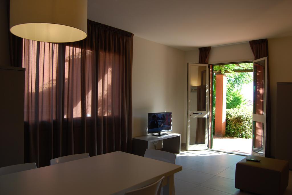 Residenze Al Colle Dei Pini Aparthotel 3*