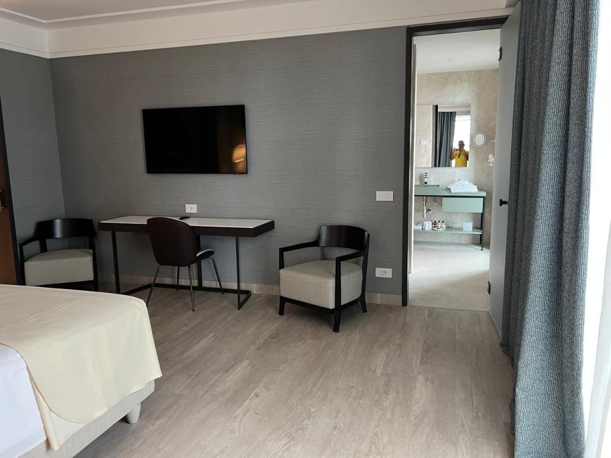 Ceccarini 9 Hotel