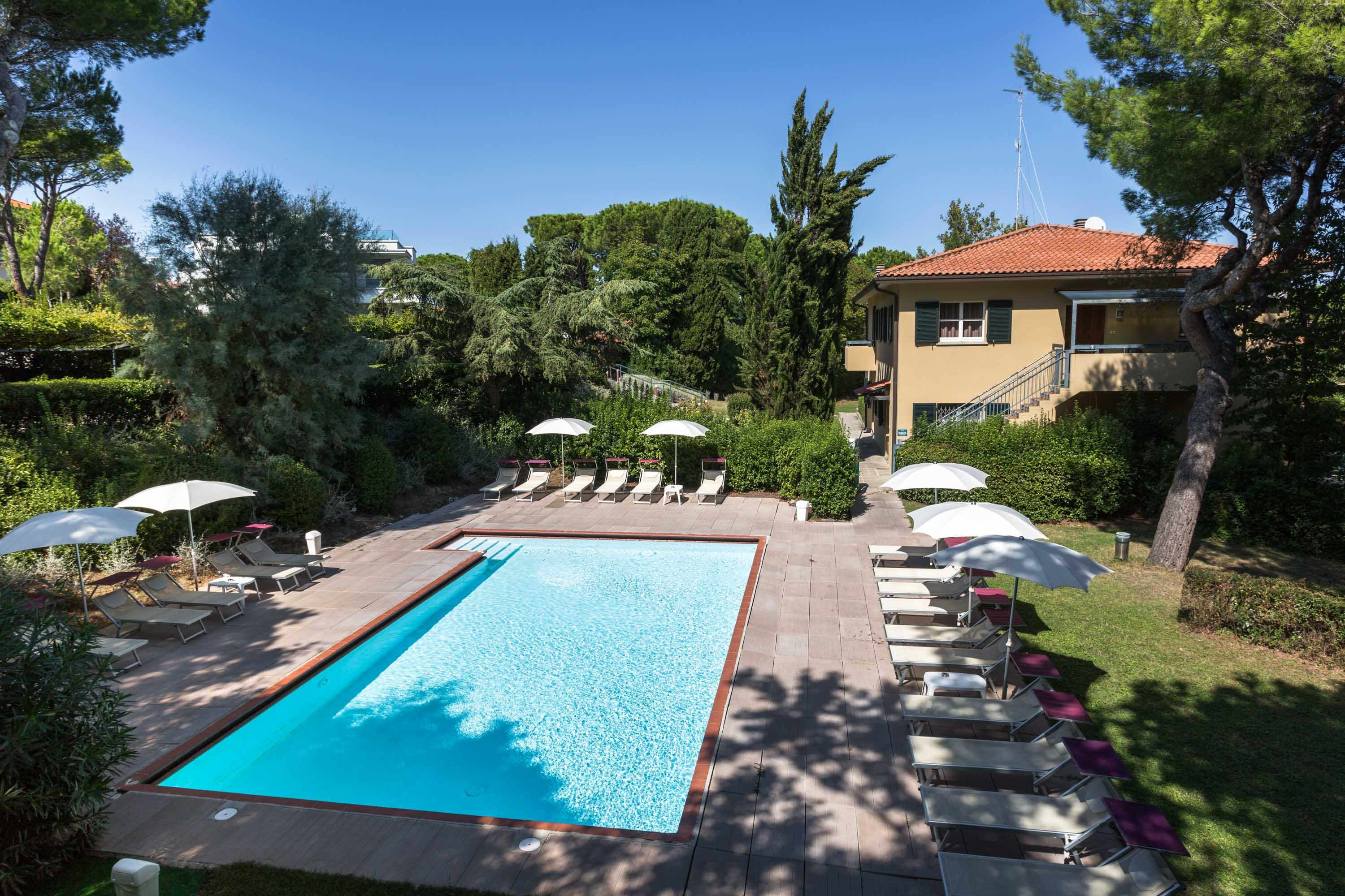 Residenze Al Colle Dei Pini Aparthotel 3*