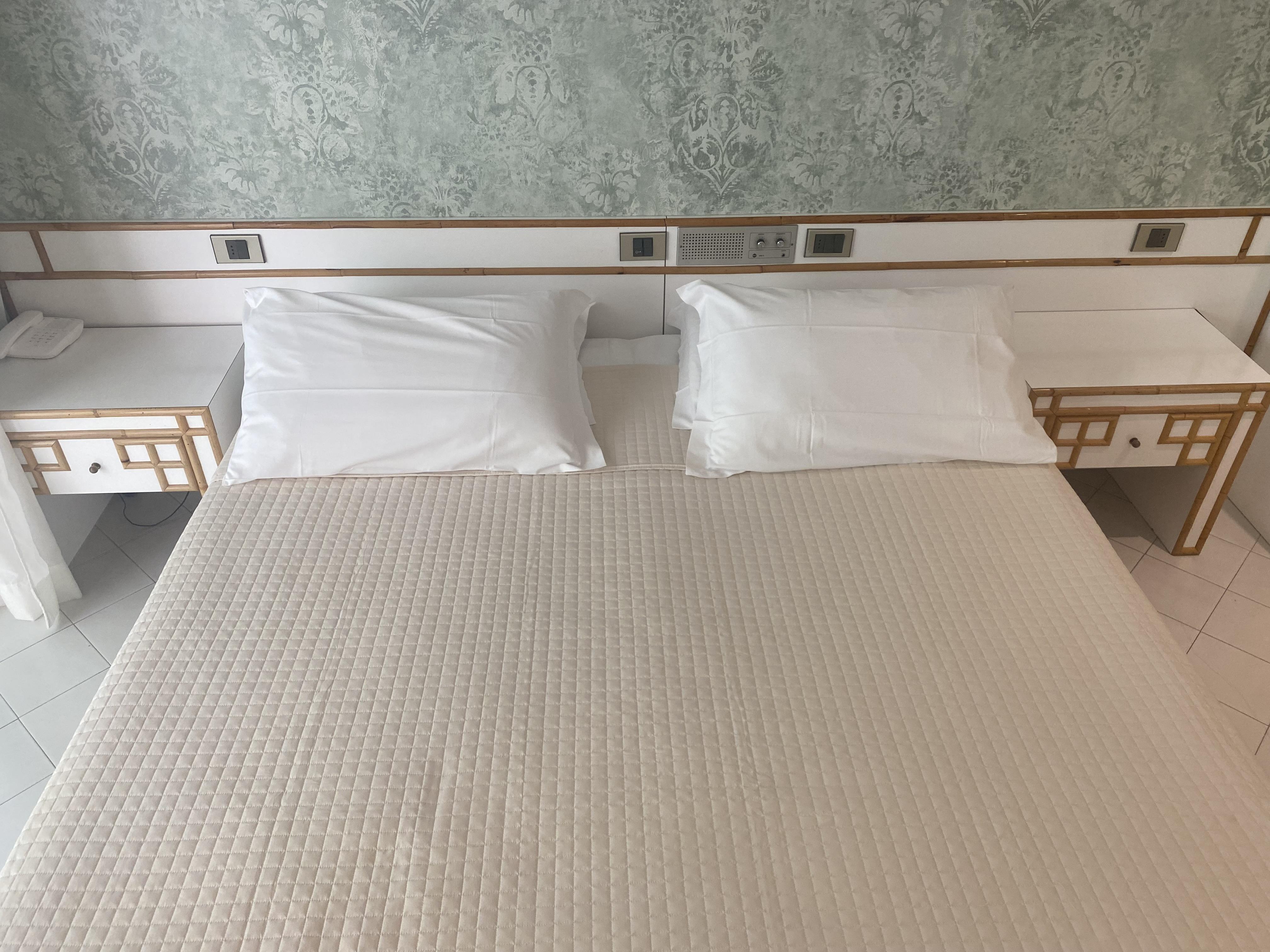 President - Vintage In Centro 4*