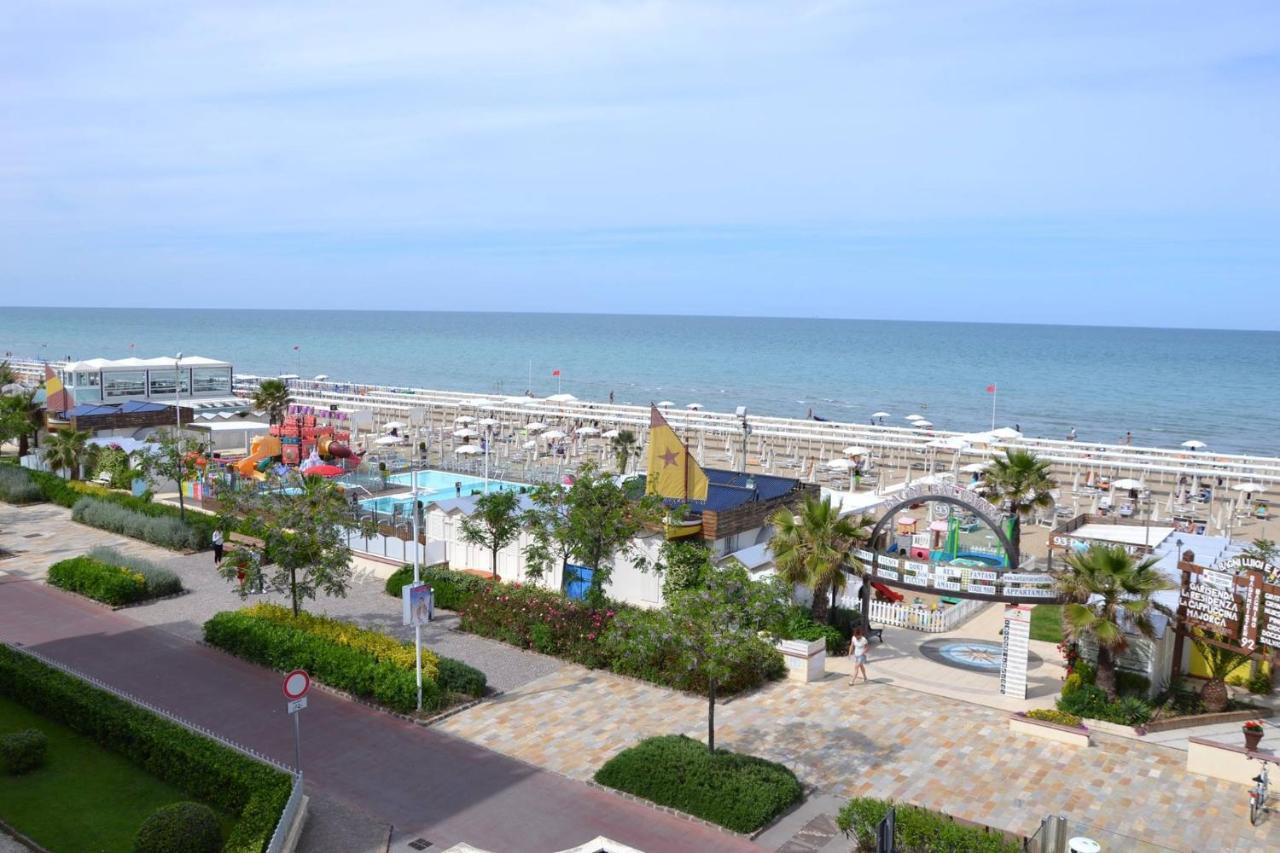 Hotel Rex - Fronte Mare Riccione