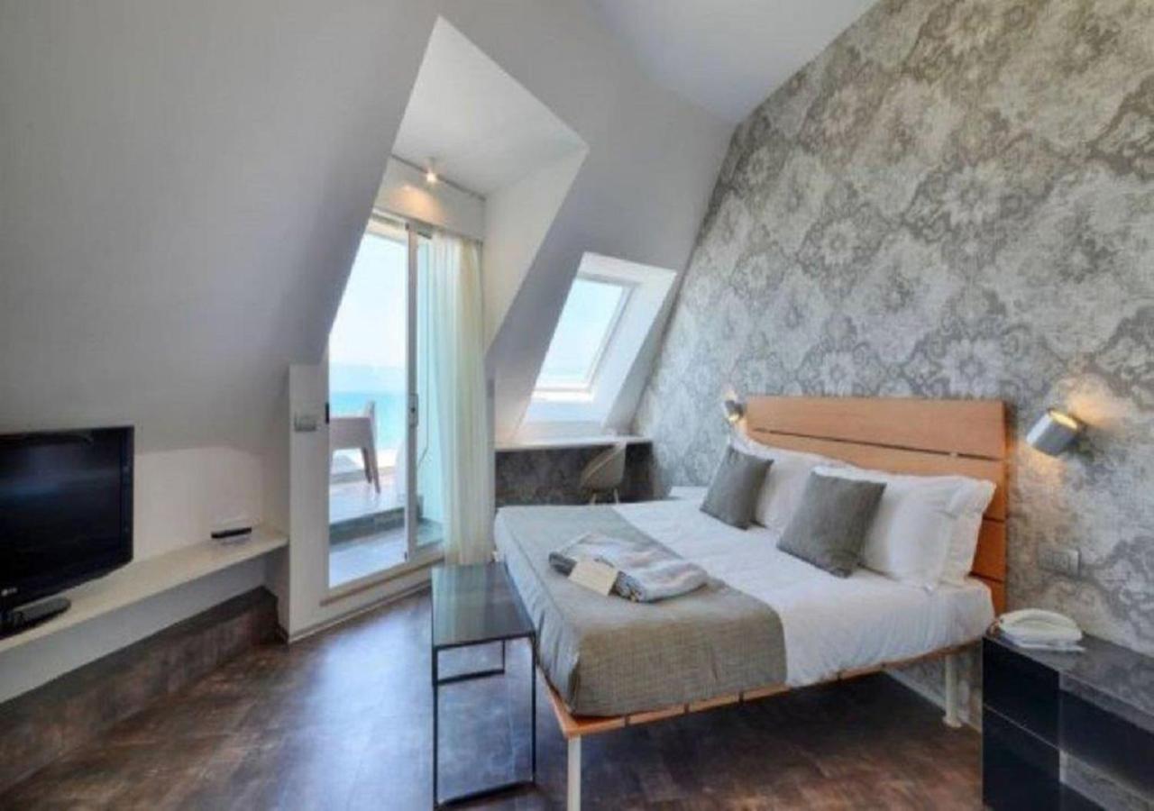 Rex - Fronte Mare Hotel 3*
