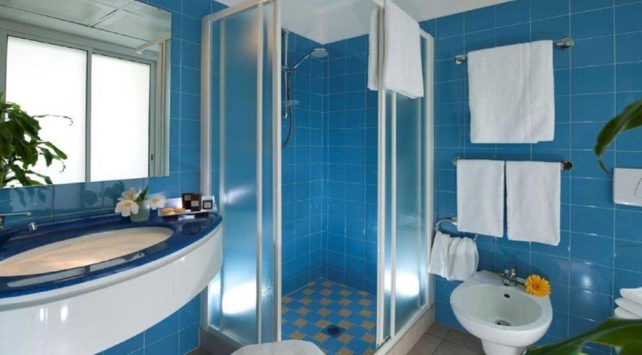 Rex - Fronte Mare Hotel Riccione