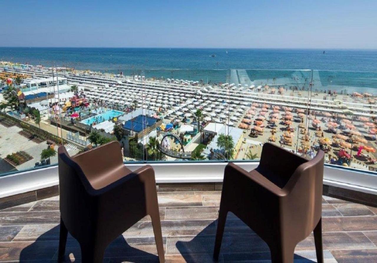Rex - Fronte Mare Hotel Riccione