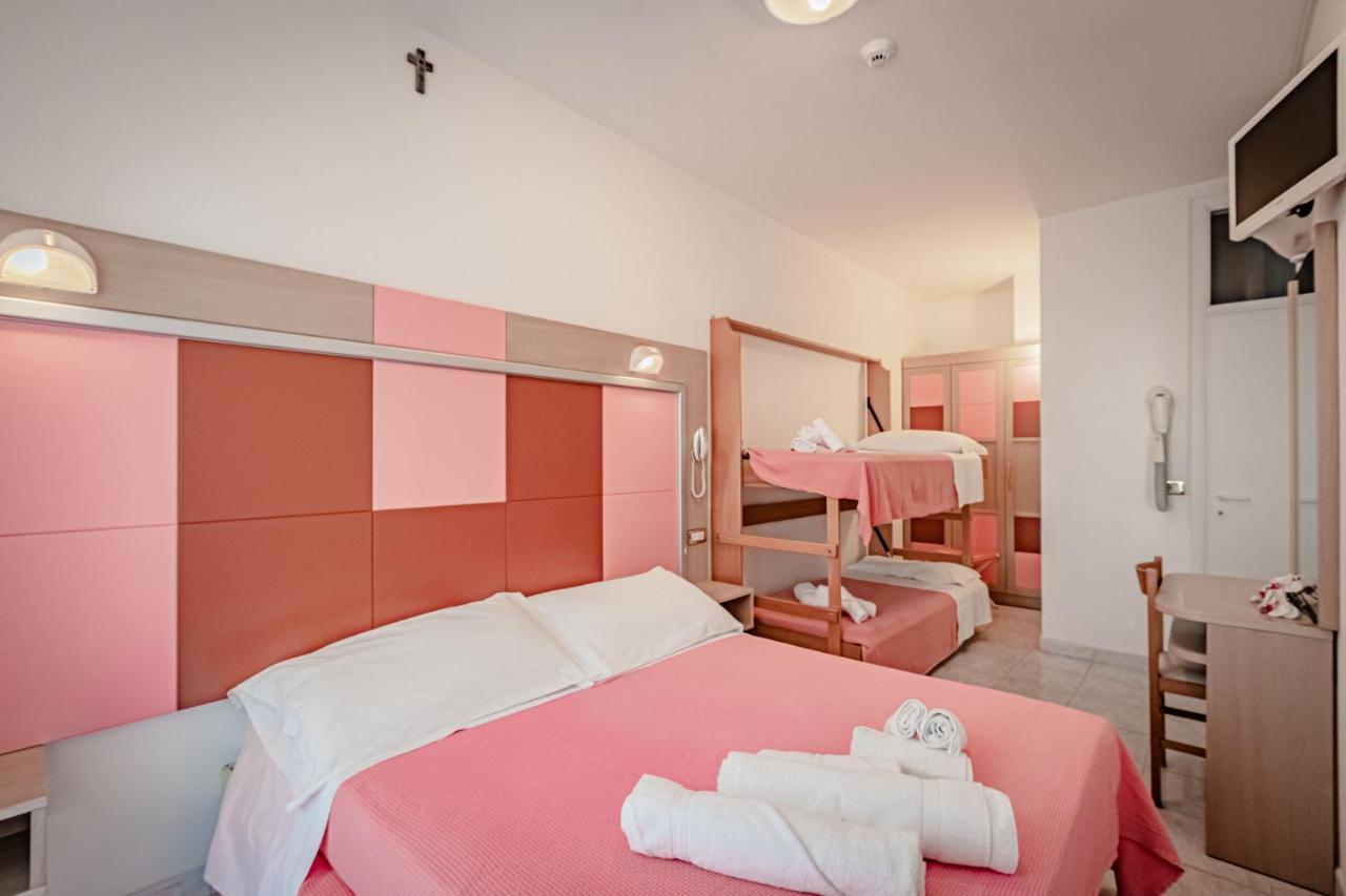Tre Rose Hotel 3*