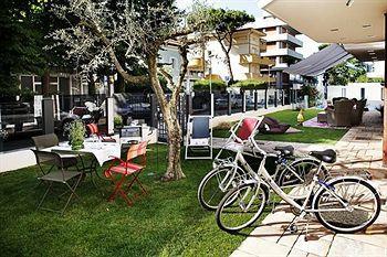 Residenza D-place Ponchielli Apartment Riccione