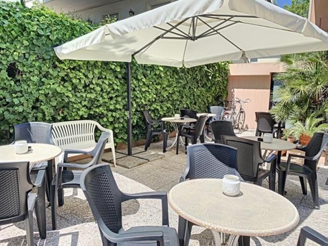 Hotel Iride Suite, Breakfast&brunch - Ideale Per Famiglie E Coppie Riccione