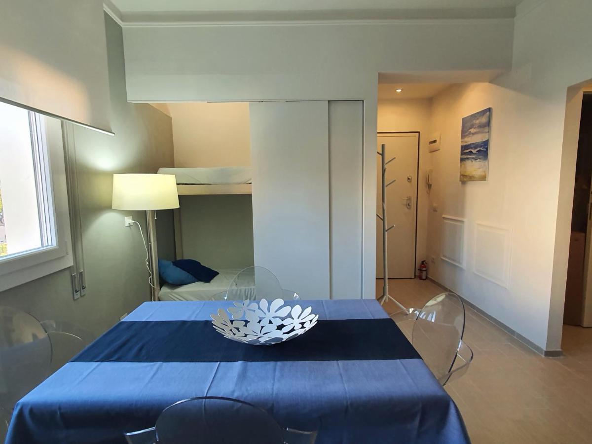 Vista Mare In Viale Ceccarini Angolo Dante * Riccione