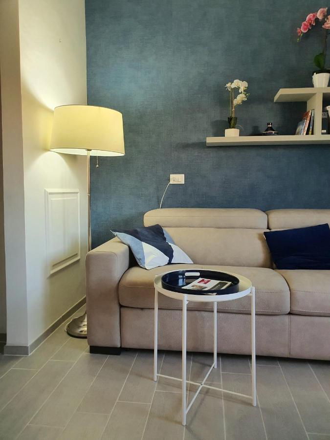 Appartamento Vista Mare In Viale Ceccarini Angolo Dante *