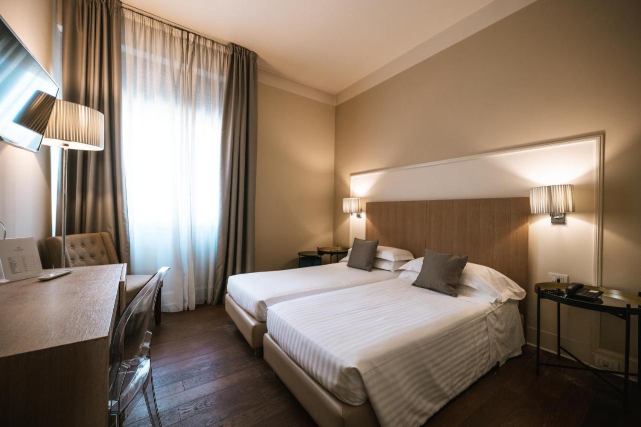 De La Hotel 4*